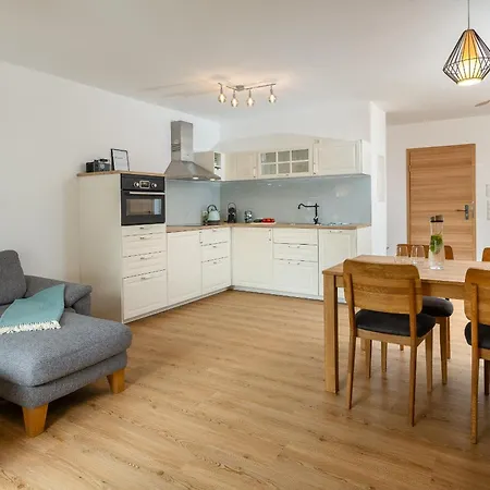 Zober Am Muehlbach アパート